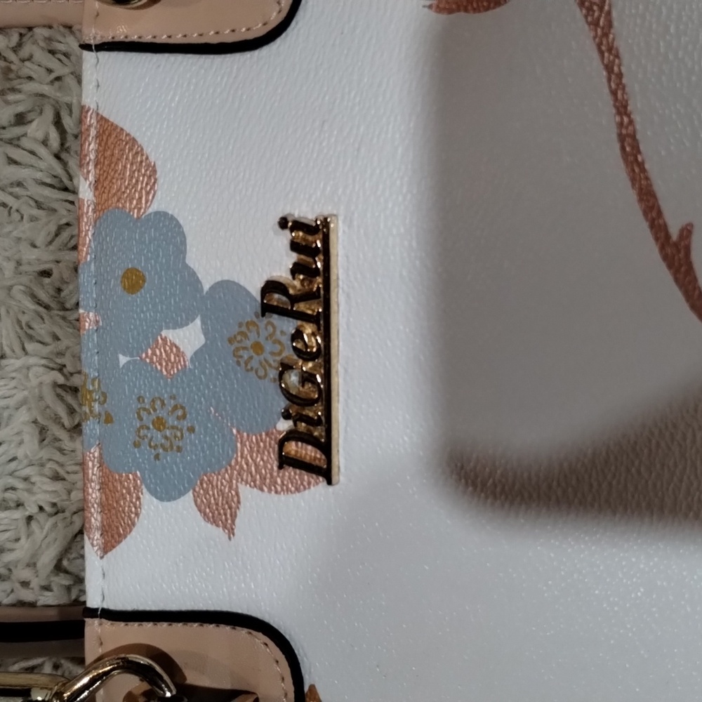 Purse - Picture 2 of 6